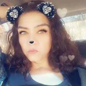 Meet your Posher, Ana